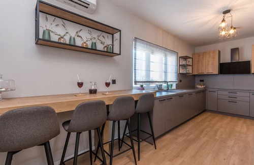 Sukosan House | Amazing home in Sukosan with WiFi