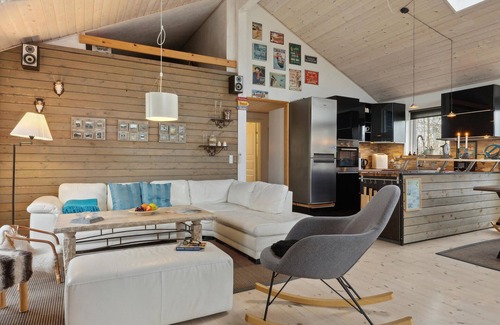 Hov House | Amazing home in Tranekær with WiFi