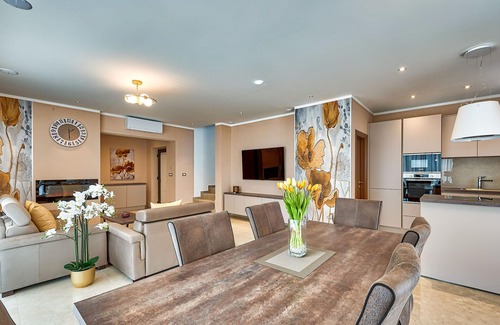 Brgod House | Amazing home in Trget with kitchen
