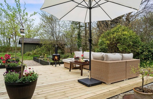 Vedersø House | Amazing home in Ulfborg with kitchen