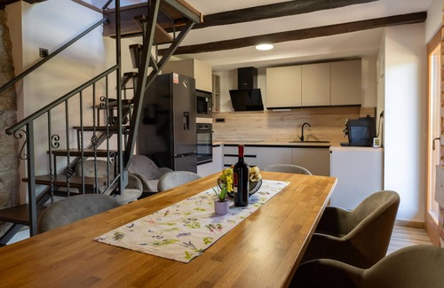 Ribnik House | Amazing home in Veselici with sauna