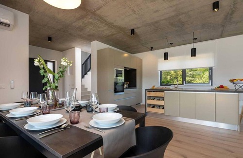 Farini House | Amazing home in Visnjan