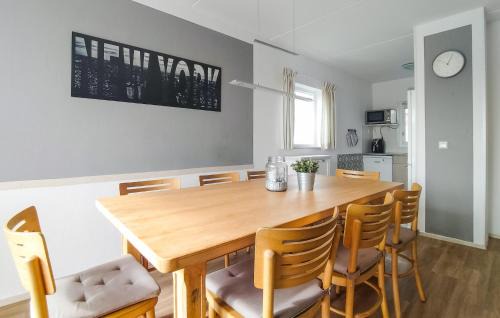 Vlagtwedde House | Amazing Home In Vlagtwedde With Wifi