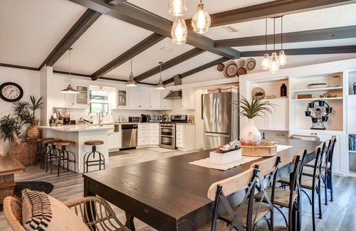 Middleburg House | Amazing Home on Black Creek |Watersports Fun |Hot Tub |Firepit |BBQ |Boat Parking|Close to Boat Ramp