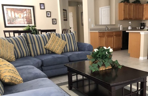 Bellavida House | Amazing House close to Disney. Enjoy Private Pool!