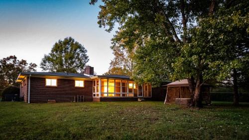 Middle Valley House | Amazing House Hot Tub Mins To Major Hospitals