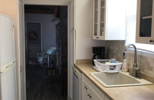 Brighton Cottage | Amazing Lake Ontario Cottage - Close to the County!