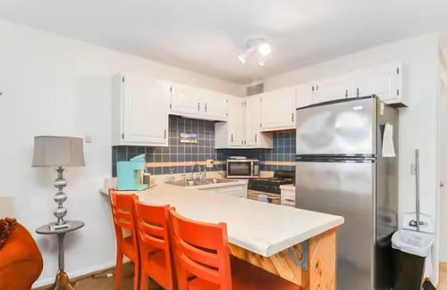 Lake of the Ozarks Condo | Amazing Lake Views! 2-3 Min from Margaritaville, located in charming Osage Beach