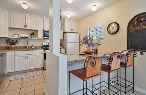 North Park City House | Amazing loaction near ski reosrts, main street. 4-bedrooms with hot tub