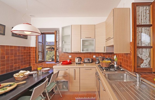 Groppoli Villa | Amazing location surrounded by greenery with view of the Apuan Alps near 5 terre