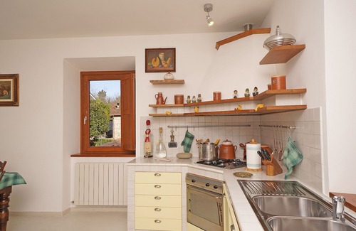 Groppoli Villa | Amazing location surrounded by greenery with view of the Apuan Alps near 5 terre