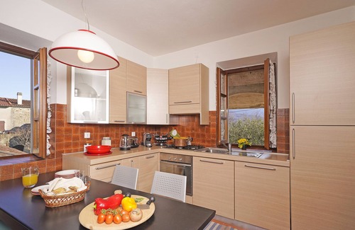Groppoli Villa | Amazing location surrounded by greenery with view of the Apuan Alps near 5 terre