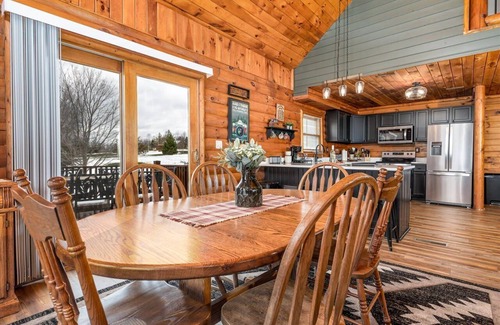 Apple River Cabin | Amazing Log Cabin with Beautiful Views at Apple Canyon Lake