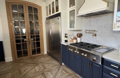 Marina District Apartment | Amazing Marina District 2 Bedroom Apartment with Rooftop Deck