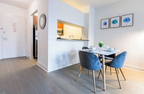 Tudor City Apartment | Amazing Midtown East 1 Bed w/Gym, Rooftop #6118
