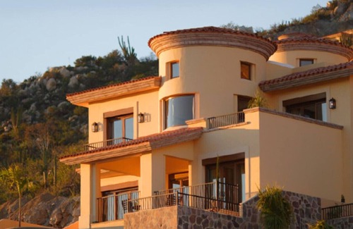 Paraiso Escondido Villa | Amazing Montecristo Villa in Quivira