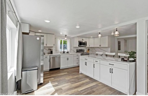 Chugiak House | Amazing Mountain Views from Large Home Near Eklutna Lake, Sleeps 7