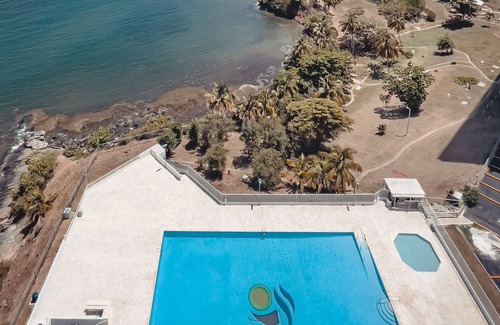 Sardinera Apartment | Amazing Ocean Views 2bedroom, Beach gear & 300MB WIFI. Airbnb Superhost!