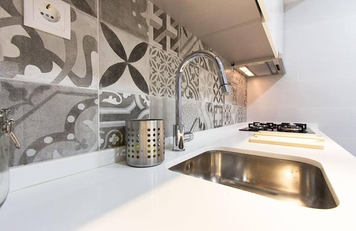 Santo Condestavel Apartment | Amazing Parada by Homing