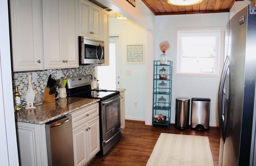 Kure Beach House | AMAZING place!Close to beach, pier and restaurants.Huge fenced yard! This is it!