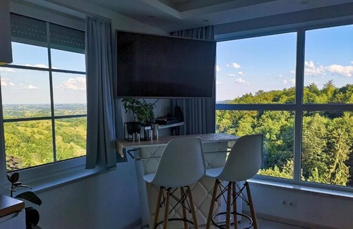 Maribor House | Amazing private wellness with panoramic view, jacuzzi & sauna