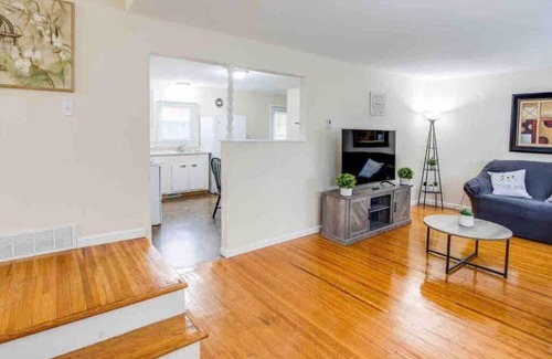 Rochester Apartment | Amazing Ranch Mins away from Airprt/RIT/DWTN/UofR