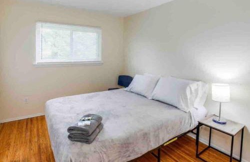 Rochester Apartment | Amazing Ranch Mins away from Airprt/RIT/DWTN/UofR
