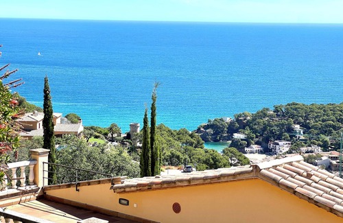 Sa Riera House | Amazing seaviews in a nice house with private pool- Begur