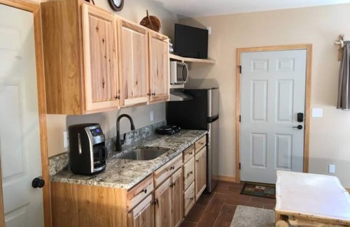 Divide Apartment | Amazing secluded apartment on 27 acres with Pikes Peak view