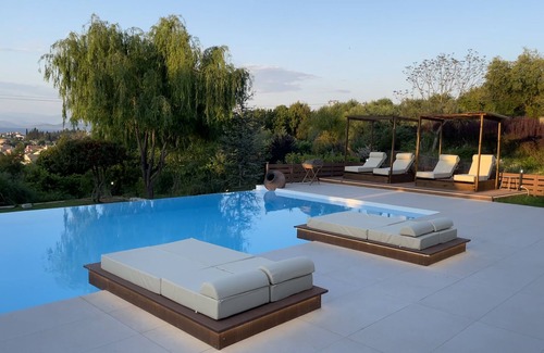 Potamos Villa | Amazing state-of-the art Spectacular Villa Sleeps 16 (9 baths)