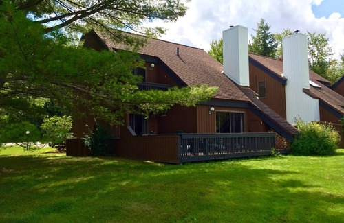 Stowe Area Condo | Amazing Stowe Location! Stunning Mountain Views in Cozy Condo 2BR- sleeps 6