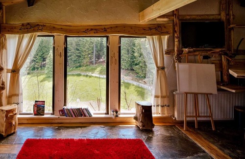 Fundata House | Amazing Treehouse, Top Amenities, Romantic & Amazing Views