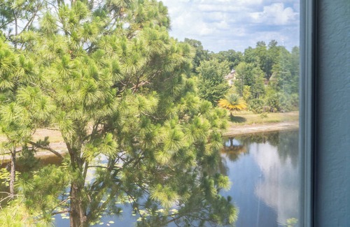 Lindfields Condo | Amazing View Condo 4 Miles from Disney World with heated pool in Gated Community