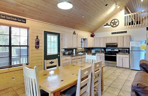 Alto Cabin | Amazing view! Cozy fireplace, covered hot tub, w. bonus loft