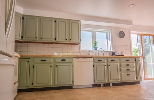 Waterbury Center Apartment | Amazing View, Walk to lake, very Central, borders state park. NEWLY RENOVATED!