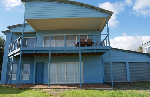 Aldinga Beach House | Amazing waterfront views 4 bedrooms 2 bathrooms NBN
