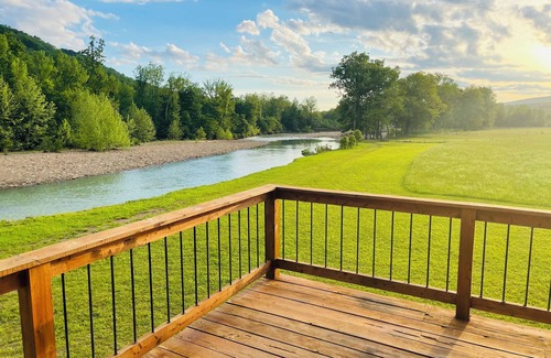 Oark House | Amazing Whitetail Haven on the Mulberry River in Oark Arkansas