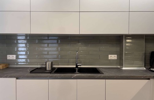 Thessaloniki City Centre Apartment | Amazonia: Stylish artistic apartment