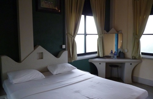 Hanwella Hotel | Ambalama Leisure Lounge