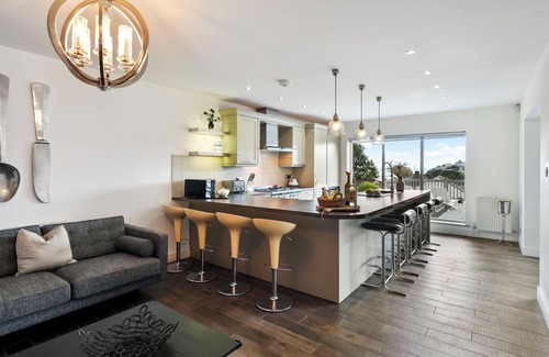 Saundersfoot Cottage | Amber Cottage - Hot Tub, Sea Views and Log Burner