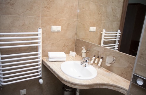 Emaus Hotel | Amber Hotel