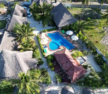 Pongwe Bed & Breakfast | Amber Lodge
