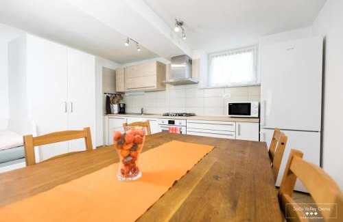 Livek Apartment | Amber STUDIO
