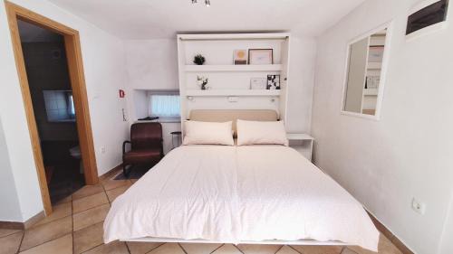 Livek Apartment | Amber STUDIO