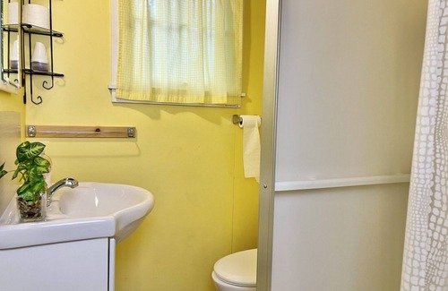 Bobcaygeon Cottage | Ambleside: 2-Bedroom Cottage #10