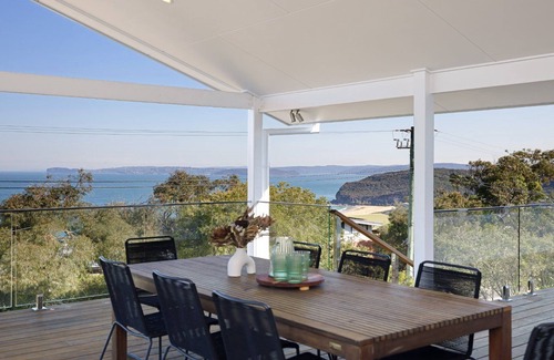 Killcare Heights House | 'Ambleside by the Sea' by Accom Holidays