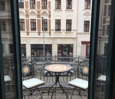 Sudstadt Apartment | Amelia Ferienwohnung