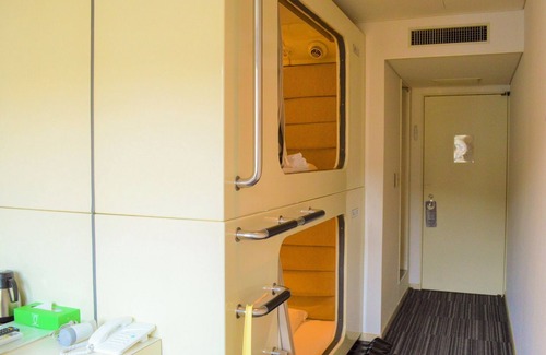 Sannenzaka Ninenzaka Hotel | Amenity Hotel Kyoto Capsule private room/Kyoto Kyōto