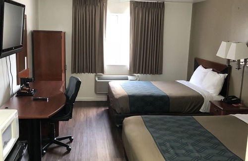 Sunset Hotel | Ameri-Stay Inn & Suites
