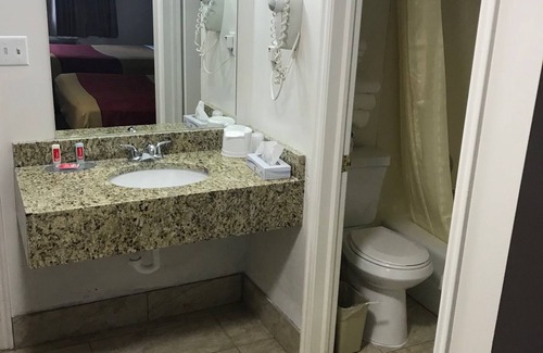 Sunset Hotel | Ameri-Stay Inn & Suites